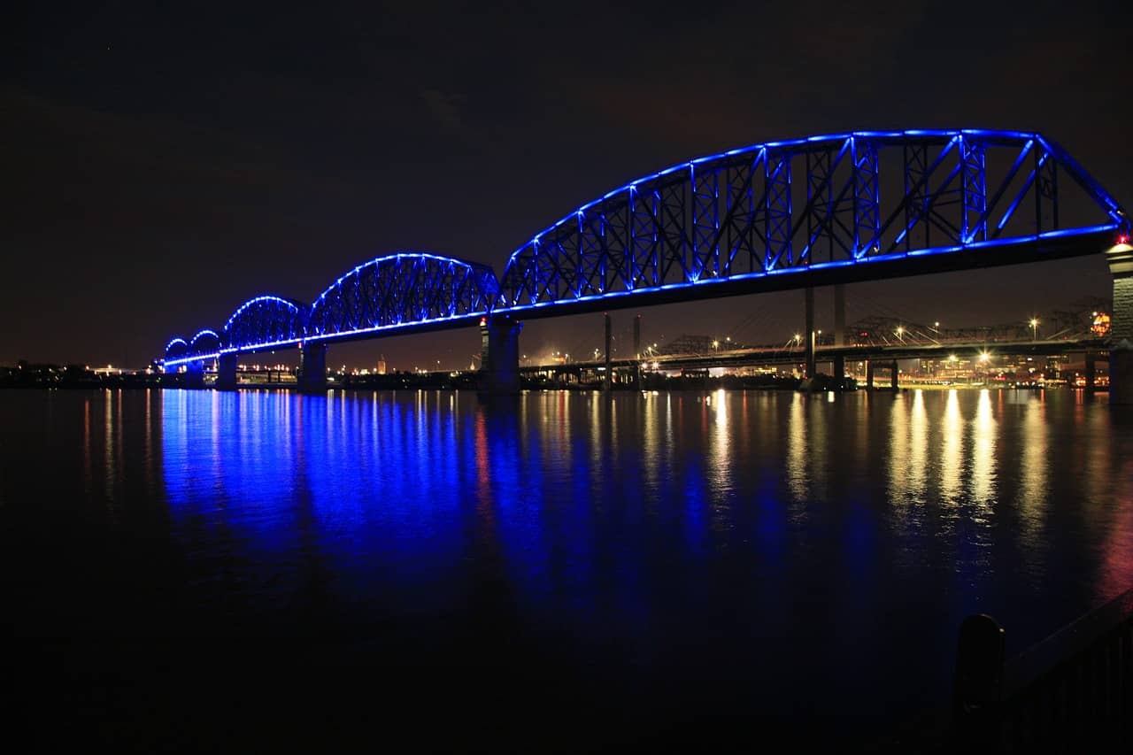 The Big Four Bridge is one of Louisville's most iconic sites. (Image by George Vaughan from Pixabay)