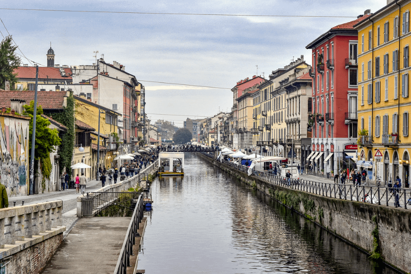 The hidden canals of MIlan are just one of the many interesting experiences we recommend this week. (Image via Creative Commons)